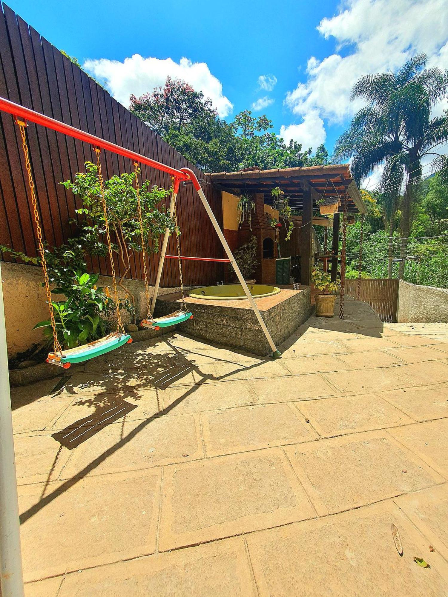 Aconchego De Itaipava - Casa De 3 Quartos, Equipada, Area Kids, Jacuzzi, Pet Friendly, Churrasqueira, Em Meio A Natureza E Proximo Ao Centro Do Bairro Petrópolis Kültér fotó
