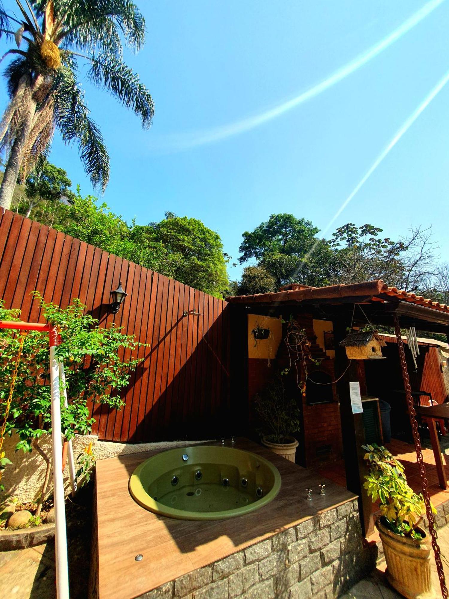 Aconchego De Itaipava - Casa De 3 Quartos, Equipada, Area Kids, Jacuzzi, Pet Friendly, Churrasqueira, Em Meio A Natureza E Proximo Ao Centro Do Bairro Petrópolis Kültér fotó
