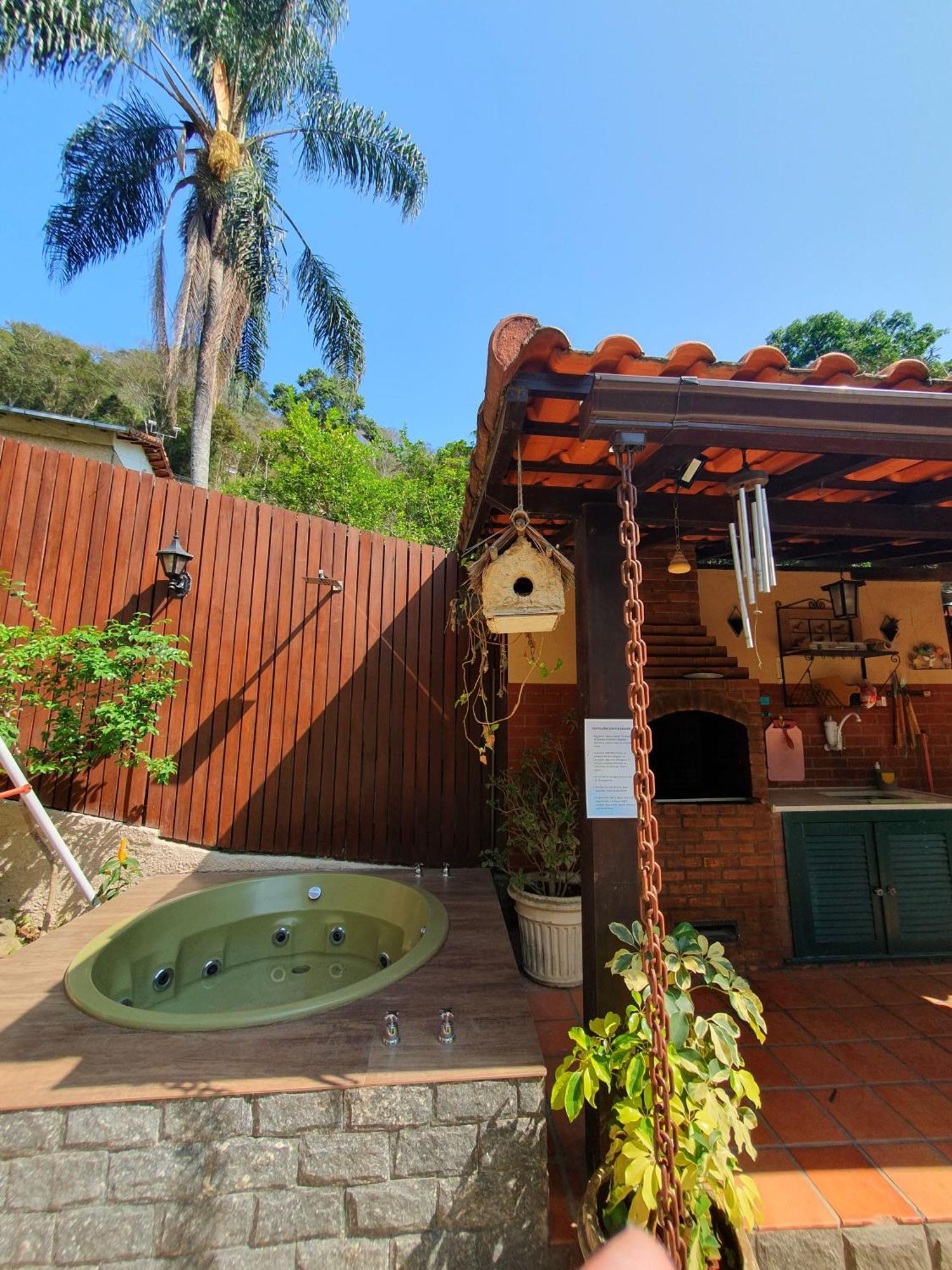 Aconchego De Itaipava - Casa De 3 Quartos, Equipada, Area Kids, Jacuzzi, Pet Friendly, Churrasqueira, Em Meio A Natureza E Proximo Ao Centro Do Bairro Petrópolis Kültér fotó
